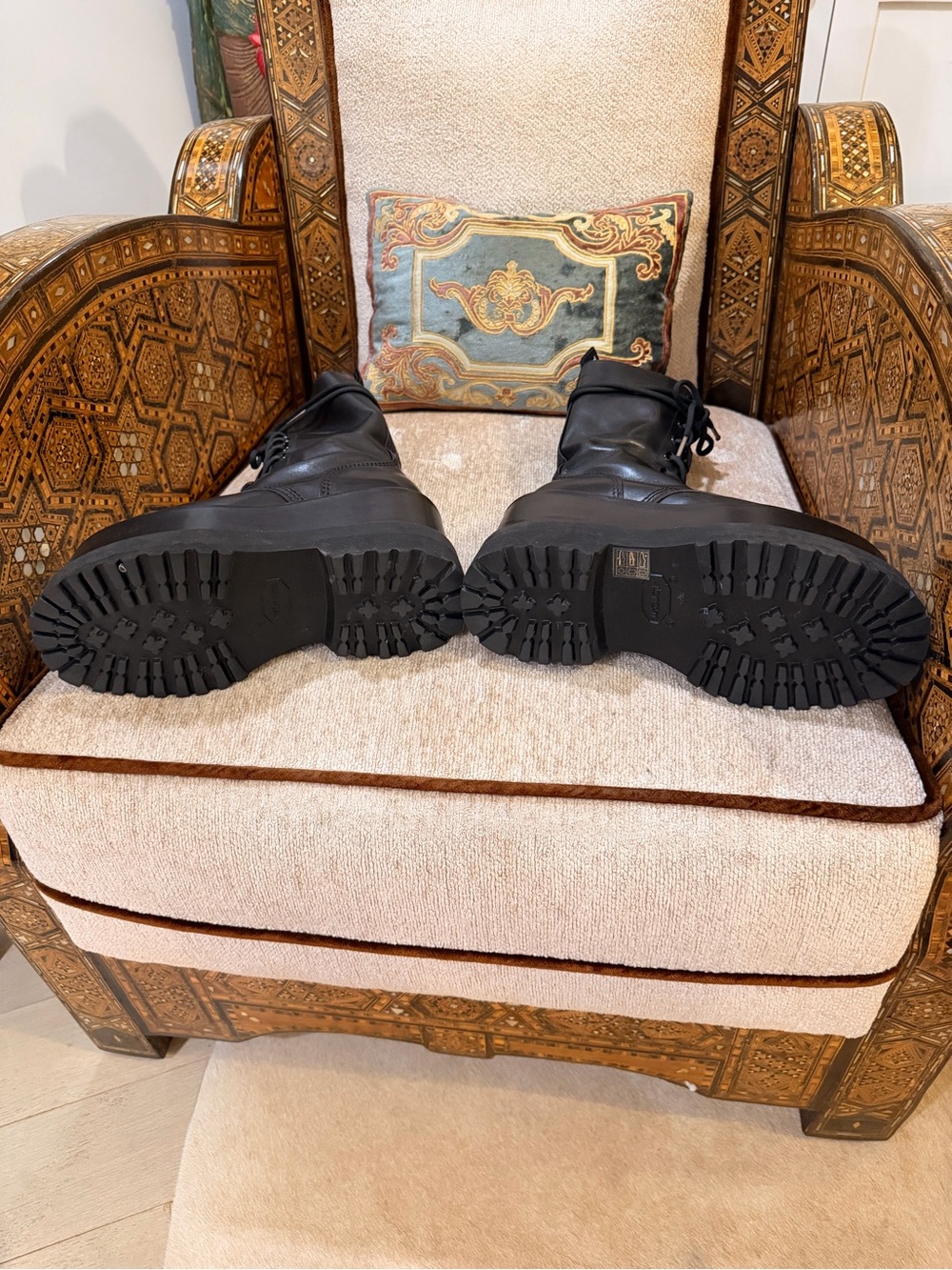 R13 Black Medium Jump Boot - Picture 3 of 3